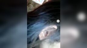 Das XXX-Video der pakistanischen Frau fängt sie nackt ein und zeigt ihre Brüste für ihren Geliebten 2 min 40 s