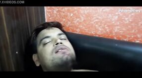 रेड इंडियन भारतीय प्रेमिका कट्टर वीडियो में सुंदर आदमी द्वारा बढ़ा दिया जाता है 6 मिन 20 एसईसी