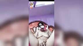 Bhabhi z Indii stawia na uwodzicielski webcam show 5 / min 00 sec