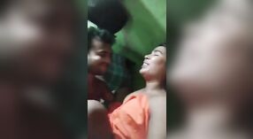 Video omah pasangan Bangla sing uap nyekel pertemuan sing semangat 2 min 40 sec