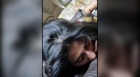 Pakistani collegio ragazza Paki dà lei fidanzato un sensuale pompino in il auto 3 min 20 sec