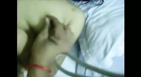 Ấn độ đại học cô gái với một chật cơ thể được xuống và dơ bẩn với cô ấy giáo viên 1 tối thiểu 30 sn