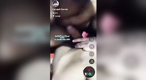 Pierwszy pokaz wideo Desi pary z ekscytujący seks przez telefon 1 / min 20 sec