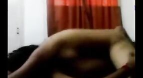 Bhabhi India menipu pacarnya dengan kekasih kulit hitam dalam video panas ini 2 min 20 sec