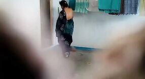 South Indiano bhabhi prende nudo e scopata su nascosto macchina fotografica 1 min 00 sec