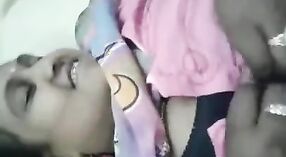 Bhabhi nemu dheweke f saka jago ing panas video 2 min 00 sec