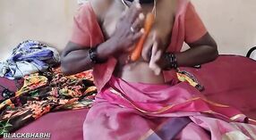 Indiano dilettante coppia indulge in anale e micio giocare con carrot 0 min 0 sec