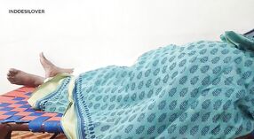 Indiase tante krijgt een mondvol sperma van haar stiefmoeder 7 min 50 sec