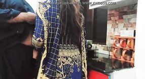 Indian homo wong pounds kakak-desi kang nyenyet anus 2 min 00 sec