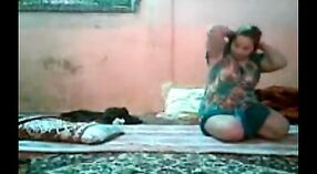 Muzułmanin aunty Devar dostaje niegrzeczny z jej pasierb w Pakistański Dom 1 / min 10 sec