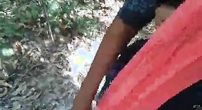 Дези ММС видео, на котором девочку-подростка трахают на открытом воздухе 9 минута 30 сек