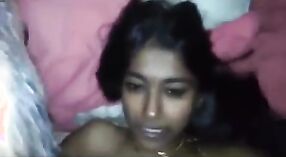 Desi casalinga prende forato da suo figlio in questo hardcore video 2 min 10 sec