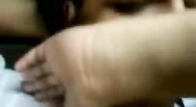 भारतीय भाभी आणि तिच्या जोडीदाराचा समावेश असलेल्या वाफेच्या एचडी अश्लील व्हिडिओसाठी सज्ज व्हा 1 मिन 30 सेकंद