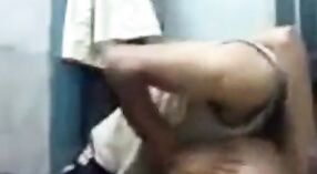Bangla tante enjoys hardcore seks met guy ze met online in steamy video 2 min 50 sec