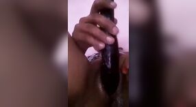Пакистанская красотка предается сольной мастурбации 1 минута 00 сек