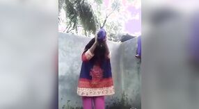 Dehati's Sexy Video: Lounging in Clothes and Bathing 0 min 50 sec