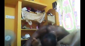 Indian bojo lan pakdhe melu ing didhelikake webcam jinis 2 min 20 sec