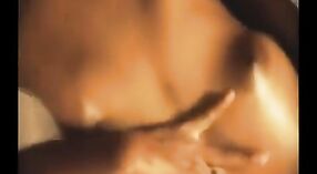 বড় বুব এবং বিশাল গাধা সহ প্ররোচক ভারতীয় মিলফ তেল ভরা ম্যাসেজ উপভোগ করে 2 মিন 40 সেকেন্ড