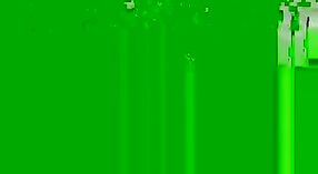 ದೇಸಿ ಎಂಎಂಎಸ್ ಮತ್ತು ದೊಡ್ಡ ಮೊಲೆ ಪಾರ್ಕಿಂಗ್ ಸ್ಥಳದಲ್ಲಿ: ಒಂದು ಕಾಡು ಸವಾರಿ 4 ನಿಮಿಷ 20 ಸೆಕೆಂಡು