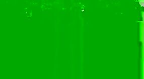 పార్కింగ్ స్థలంలో దేశీ ఎంఎంఎస్ మరియు పెద్ద వక్షోజాలు: వైల్డ్ రైడ్ 5 మిన్ 00 సెకను