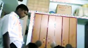 Indiase college student gets seduced en filmed in haar slaapkamer 3 min 40 sec