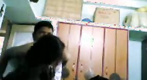 Indiase college student gets seduced en filmed in haar slaapkamer 5 min 00 sec