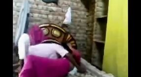 घर का बना सेक्स के साथ एक भारतीय किशोर लड़की 1 मिन 40 एसईसी