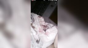 Esposa de pueblo indio disfruta de espectáculo de sexo MMS en vivo 0 mín. 0 sec