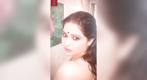 Aabha Paul Nips Duschrutsche führt zu dampfendem indischem Sex 0 min 0 s