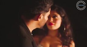 Nena india disfruta tocándose mientras tiene sexo con su novio caliente 12 mín. 20 sec