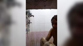 Bhabhi indyjski ' s nagi kąpiel czas seks Film 0 / min 30 sec