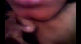 Desi dì trong một ướty Bangla tình dục video 4 tối thiểu 20 sn