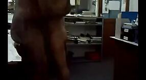 Indian bhabhi gets her fill of sexual pleasure in the office! 1 min 20 sec