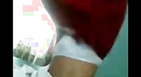 Una joven novia disfruta practicando sexo oral con su novio 0 mín. 40 sec