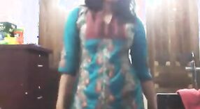 Indian MMS scandal: Seduction and teasing in the home 2 min 40 sec