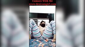 Desi modelo cumpre Lésbicas cliente Desejo com um especial XXX vídeo 1 minuto 40 SEC