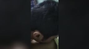 Desi Bhabhi让她的阴部被一个年轻的公鸡砸了 0 敏 40 sec