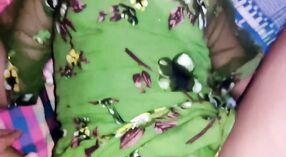 দেশি ভাবি তার গুদটি এক্সএক্সএক্স বাডির বড় মোরগ দ্বারা প্রসারিত করে 7 মিন 50 সেকেন্ড