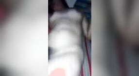 Nghiệp Dư ấn Độ cặp vợ Chồng engages trong intense tình dục trong một steamy video 2 tối thiểu 40 sn