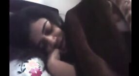 Une Indienne aux gros seins veut coucher avec son petit ami 2 minute 50 sec