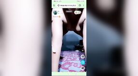 Pasangan India menikmati seks webcam langsung dalam video ini 0 min 40 sec