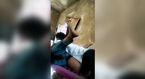 Desi mms video showcases een heet dorp meisje getting geneukt 1 min 30 sec