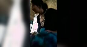 Desi mms video muestra una chica de pueblo caliente follada 3 mín. 00 sec