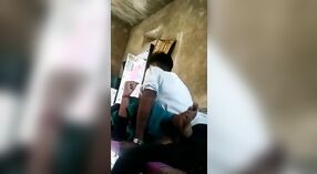 Desi mms video muestra una chica de pueblo caliente follada 0 mín. 0 sec