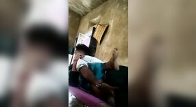 Desi mms video muestra una chica de pueblo caliente follada 0 mín. 30 sec