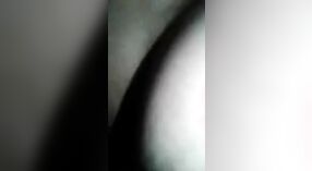 Bangla dziecko z włochaty cipki cieszy hardcore pierdolony w wideo 0 / min 30 sec