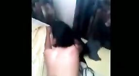 Incest Indisch geslacht: neef inlaw gets ruw anaal pounding bij thuis 2 min 40 sec