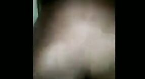 Incest Indisch geslacht: neef inlaw gets ruw anaal pounding bij thuis 4 min 00 sec