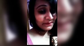 Naughty girl flaunts her big boobs in Indian sex video 0 min 40 sec