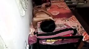 Vidéo de sexe indien inceste mettant en vedette une soeur et un demi-frère de Chennai 3 minute 40 sec